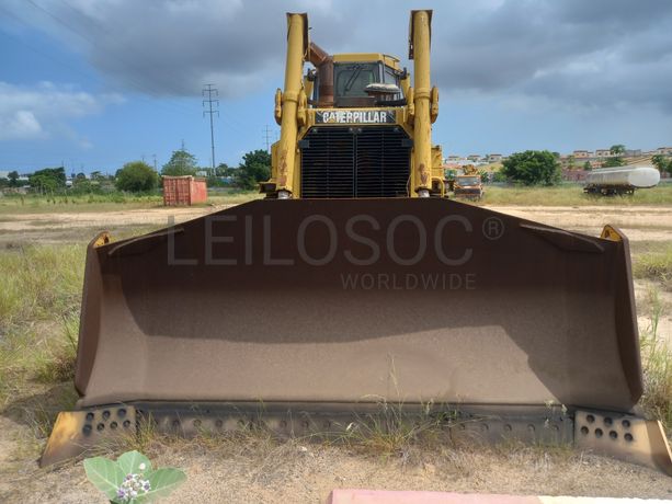 Tractor de Rastos 40 T da marca CATERPILLAR, modelo D8R