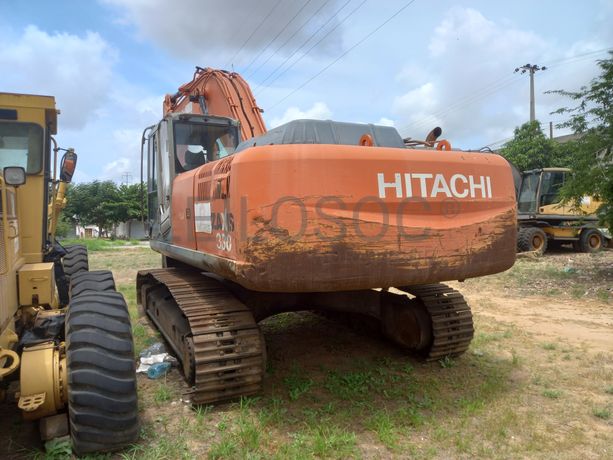Escavadora de Rastos da marca HITACHI, modelo ZX200-3
