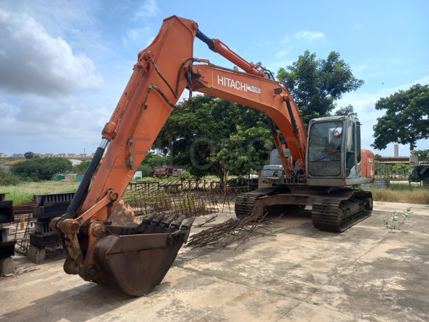 Escavadora de Rastos da marca HITACHI, modelo ZX200-3