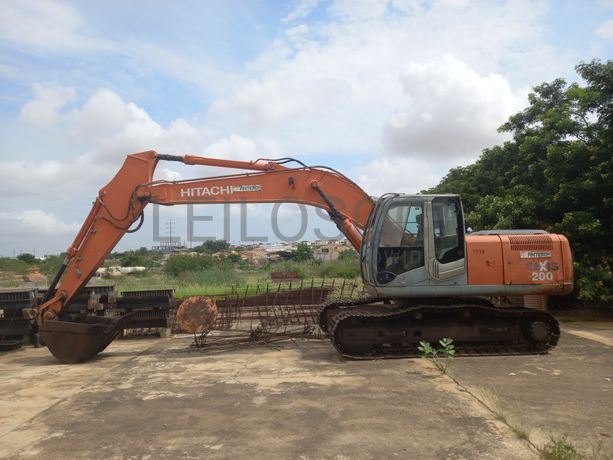 Escavadora de Rastos da marca HITACHI, modelo ZX200-3