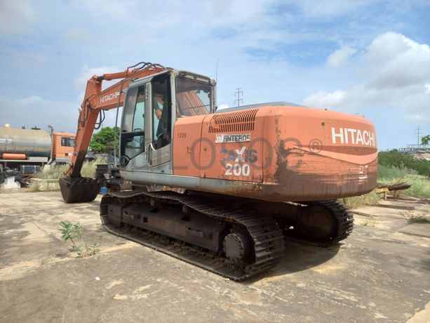 Escavadora de Rastos da marca HITACHI, modelo ZX200-3