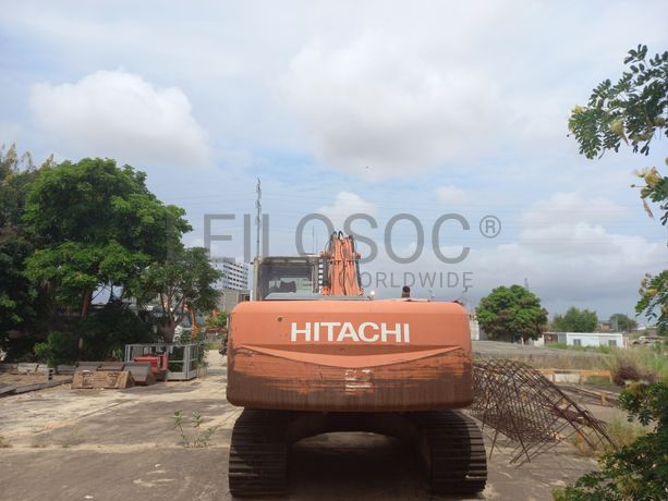 Escavadora de Rastos da marca HITACHI, modelo ZX200-3