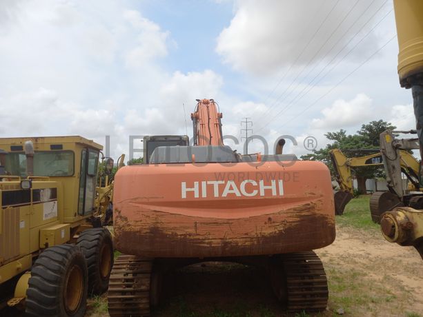Escavadora de Rastos da marca HITACHI, modelo ZX200-3