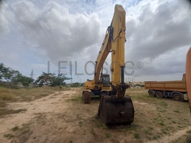 Escavadora de Rastos da marca KOMATSU, modelo PC 450
