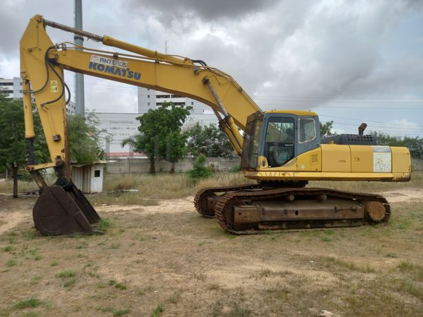 Escavadora de Rastos da marca KOMATSU, modelo PC 450