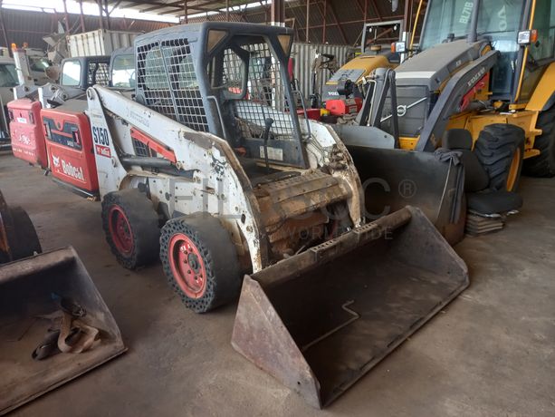 Pá Carregadora (mini) de Pneus da marca BOBCAT, modelo S 150 B
