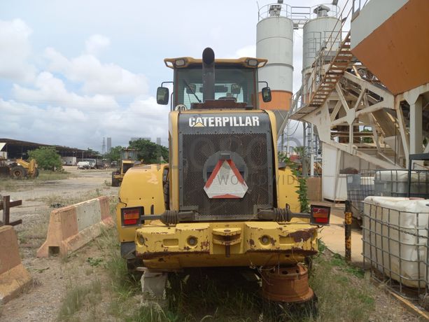 Pá Carregadora de Pneus da marca CATERPILLAR, modelo 930H