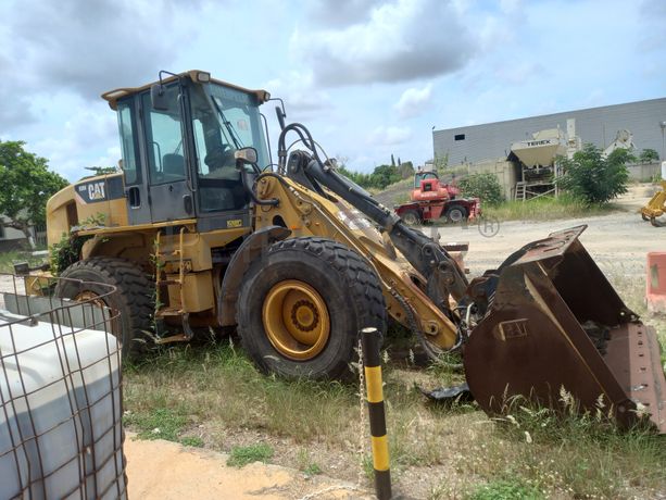 Pá Carregadora de Pneus da marca CATERPILLAR, modelo 930H