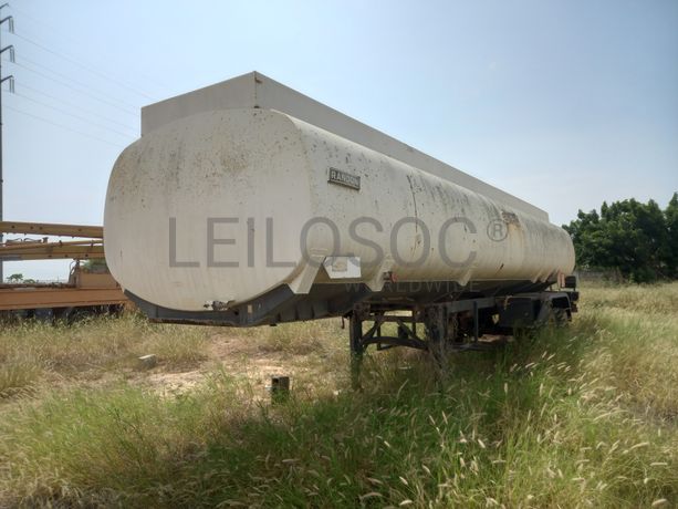 Semirreboque Cisterna de Combustível da marca RANDON, modelo SR TQ TL 02 35