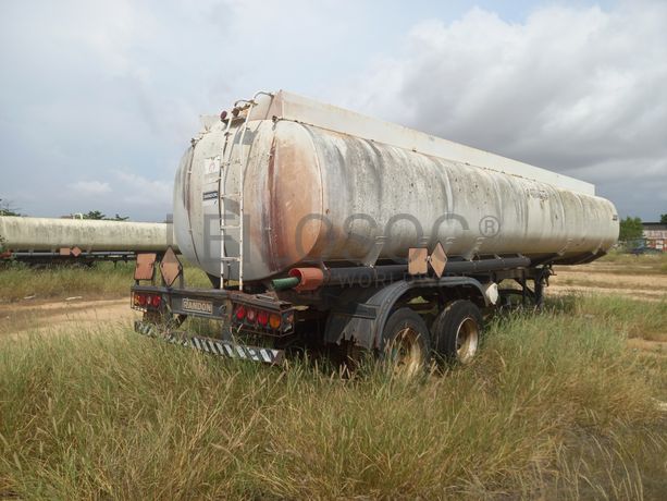Semirreboque Cisterna de Combustível da marca RANDON, modelo SR TQ TL 02 35