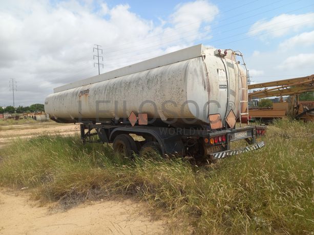 Semirreboque Cisterna de Combustível da marca RANDON, modelo SR TQ TL 02 35
