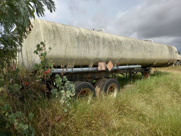 Semirreboque Cisterna de Combustível da marca RANDON, modelo SR TQ TL 02 35