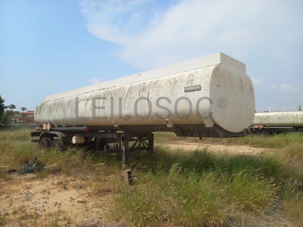 Semirreboque Cisterna de Combustível da marca RANDON, modelo SR TQ TL 02 35