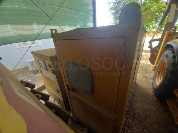 Grupo Eletrogéneo da marca PERKINS, modelo 5OHZ 380/400