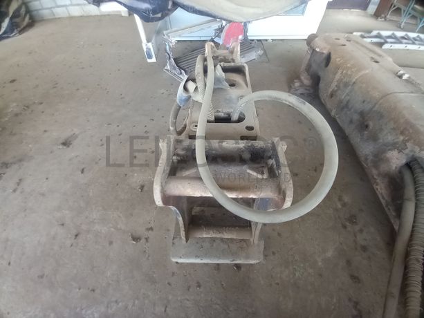 Martelo Hidráulico da marca M. FURUKAWA, modelo F12