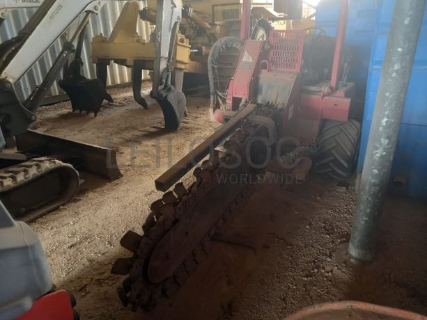 Valadora DITCH WITCH