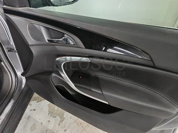 Opel Insígnia Sports Tourer Diesel CDTI · Ano 2010