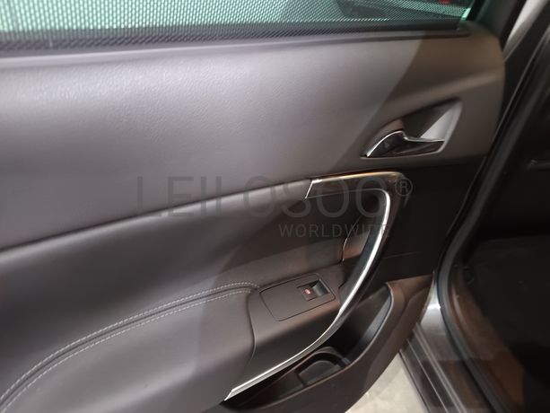 Opel Insígnia Sports Tourer Diesel CDTI · Ano 2010