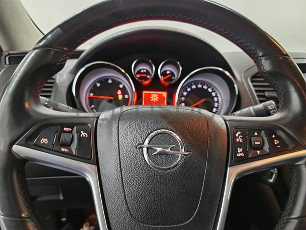 Opel Insígnia Sports Tourer Diesel CDTI · Ano 2010