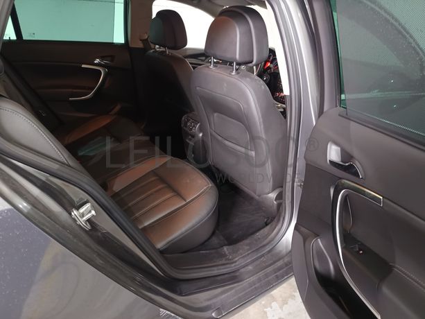 Opel Insígnia Sports Tourer Diesel CDTI · Ano 2010