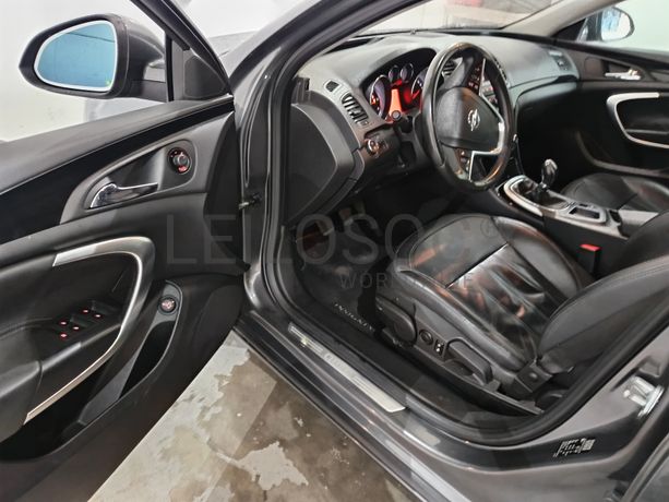 Opel Insígnia Sports Tourer Diesel CDTI · Ano 2010