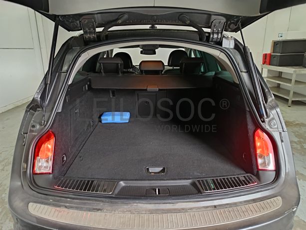 Opel Insígnia Sports Tourer Diesel CDTI · Ano 2010