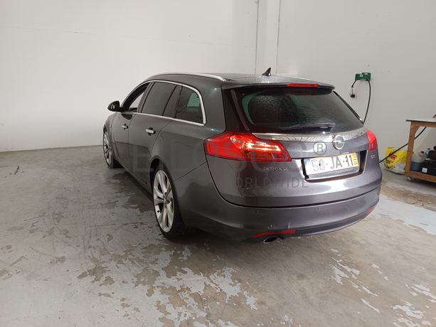 Opel Insígnia Sports Tourer Diesel CDTI · Ano 2010