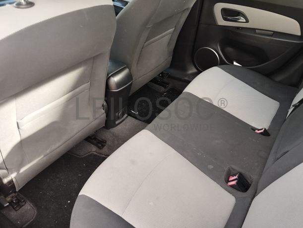 Chevrolet Cruze · Ano 2012