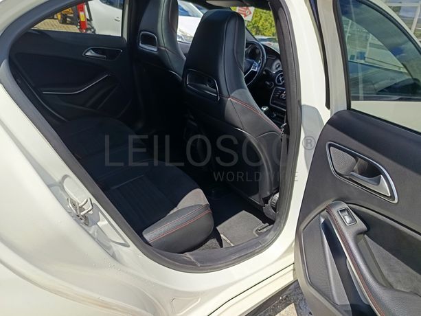 Mercedes-Benz A180 · Ano 2013
