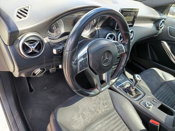 Mercedes-Benz A180 · Ano 2013