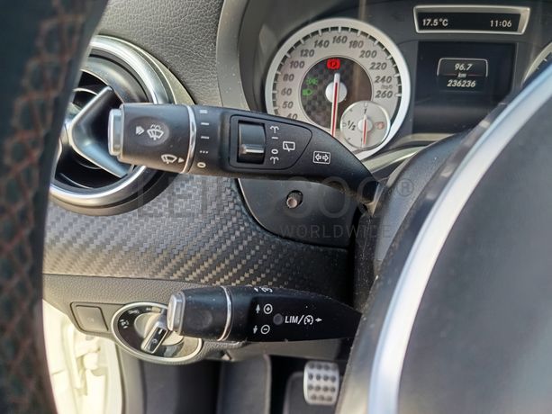 Mercedes-Benz A180 · Ano 2013