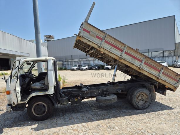 Toyota Dyna · Ano 2000