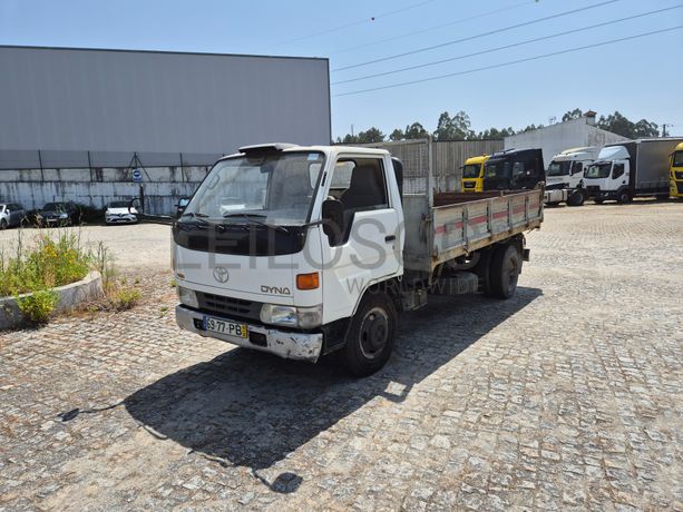 Toyota Dyna · Ano 2000