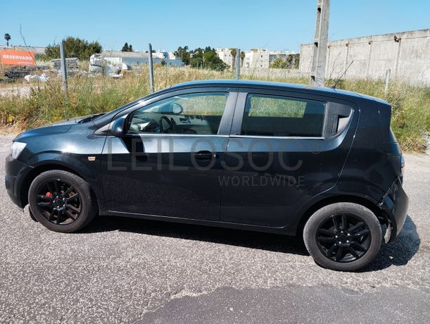 Chevrolet Aveo · Ano 2012