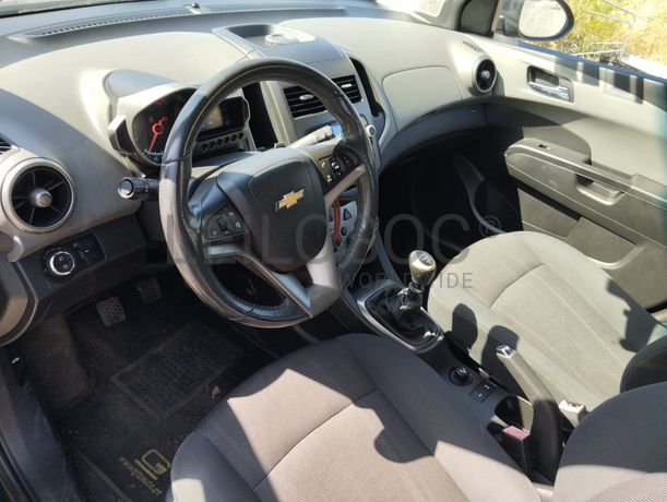 Chevrolet Aveo · Ano 2012