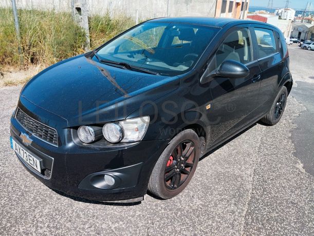 Chevrolet Aveo · Ano 2012