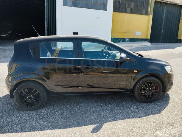 Chevrolet Aveo · Ano 2012