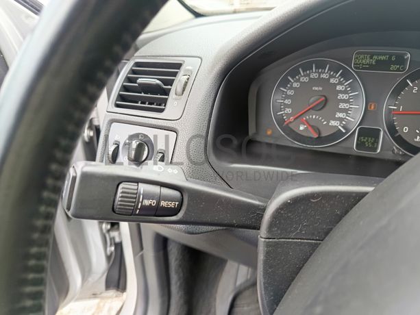 Volvo C30 · Ano 2010