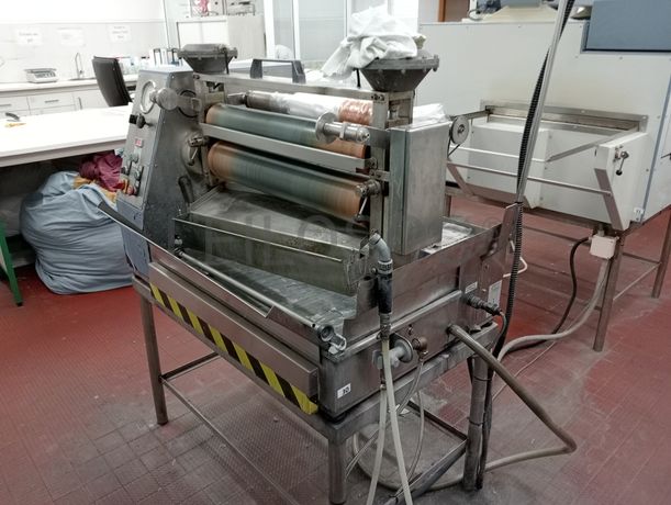 Unidade Industrial Completa · Armazém + Tinturaria