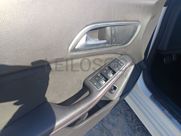 Mercedes-Benz CLA 220d · Ano 2017