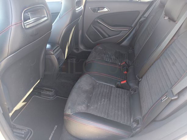 Mercedes-Benz CLA 220d · Ano 2017