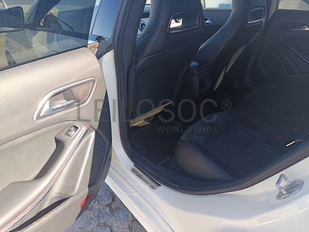 Mercedes-Benz CLA 220d · Ano 2017