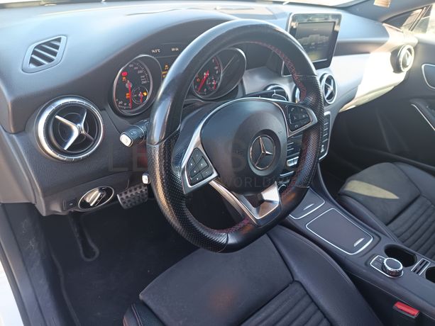 Mercedes-Benz CLA 220d · Ano 2017