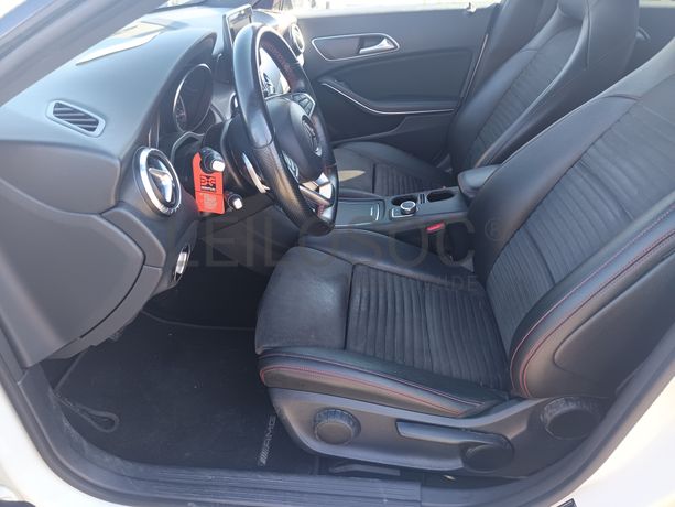 Mercedes-Benz CLA 220d · Ano 2017