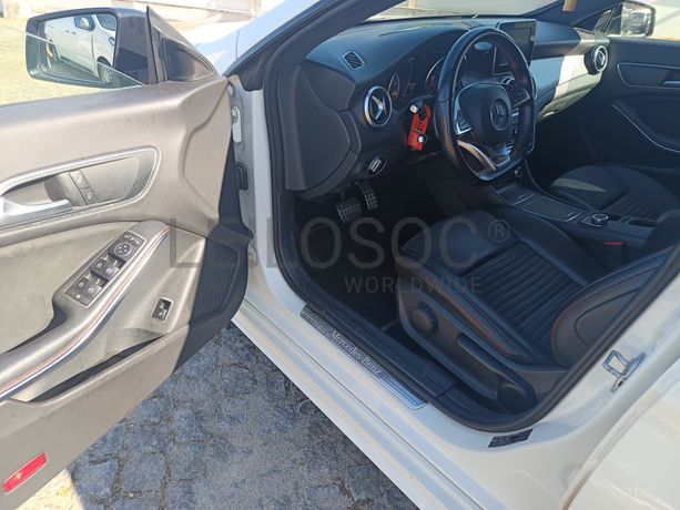 Mercedes-Benz CLA 220d · Ano 2017