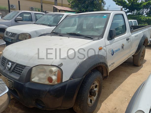 9 Veículos Nissan Hardbody