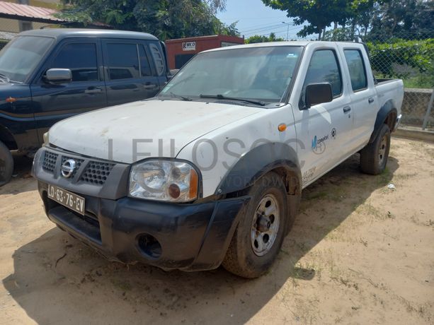 9 Veículos Nissan Hardbody