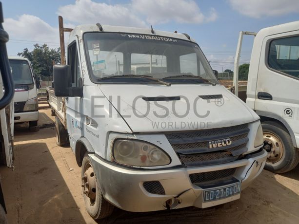 2 Veículos Iveco PowerDaily