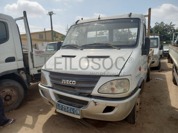 2 Veículos Iveco PowerDaily