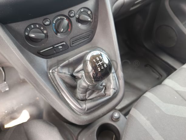 Ford Transit Connect · Ano 2014